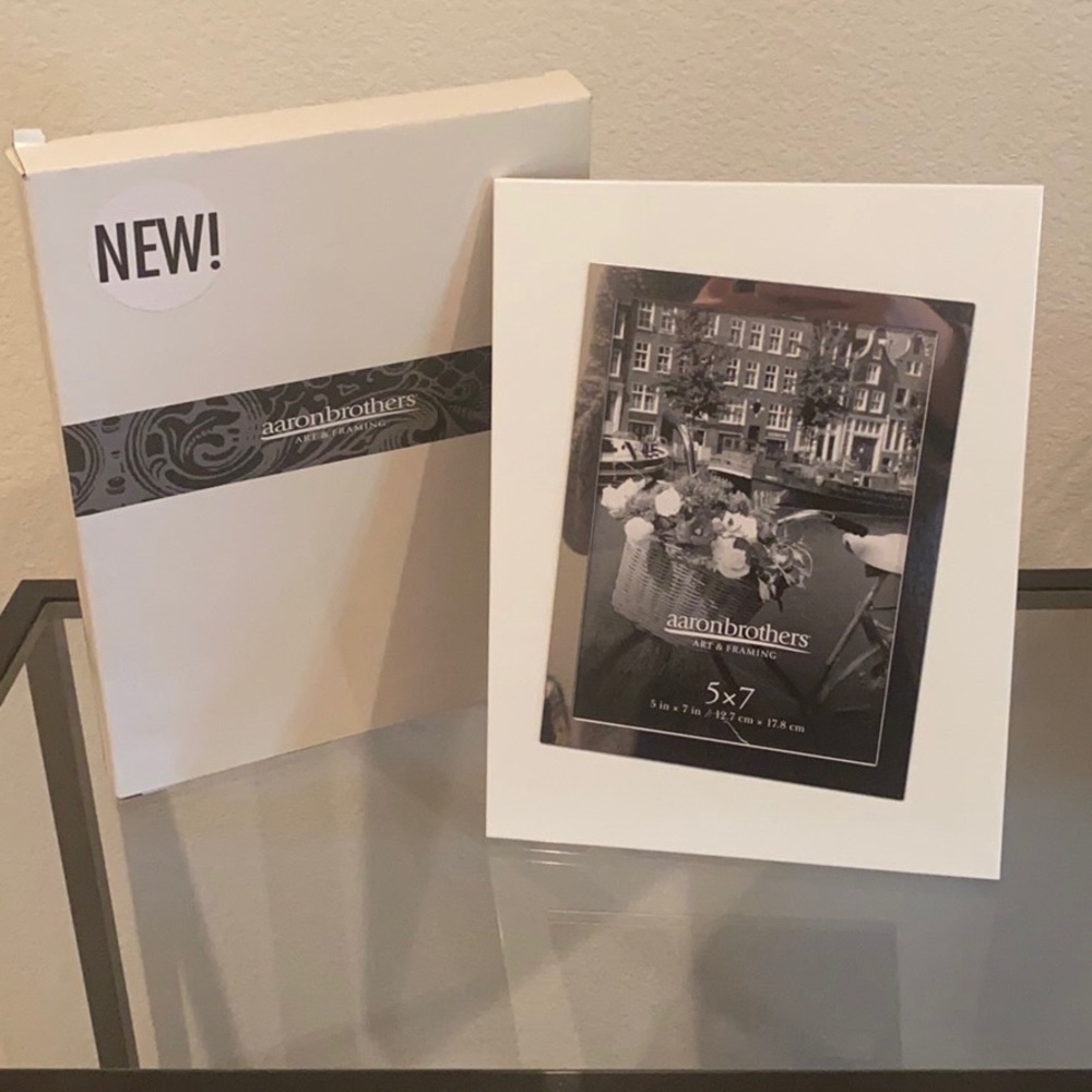 Aaron Brothers 5x7 opening frame